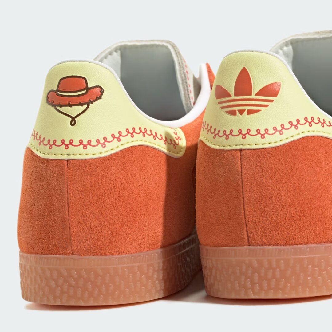 【2025年 発売予定】Toy Story × adidas Originals GAZELLE “Jessie” (トイストーリー アディダス オリジナルス ガゼル “ジェシー”) [JI0073]