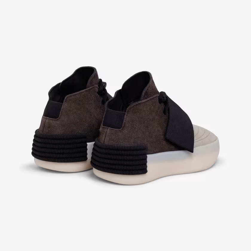 【2025年 1/31 発売】FEAR OF GOD ATHLETICS TRAINER “Night Brown” (ジェリー・ロレンゾ フィア オブ ゴッド adidas アスレチックス) [JQ5971]