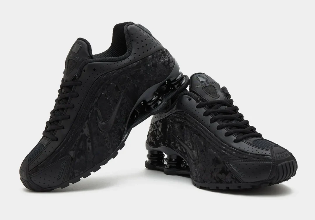 【2025年 発売予定】NIKE W SHOX R4 “Black Floral/Dark Smoke Grey” (ナイキ ショックス “ブラックフローラル/ダークスモークグレー”) [HV0934-002]