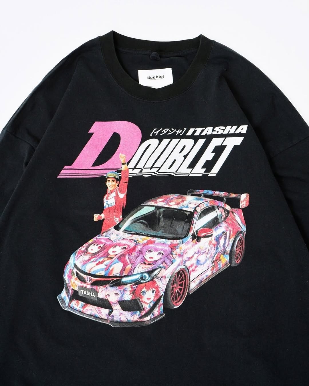 車モチーフのグラフィックを採用した doublet × WISM “ITASHA PRINT L/S T-SHIRT”が2025年 1/11 発売 (ダブレット ウィズム)