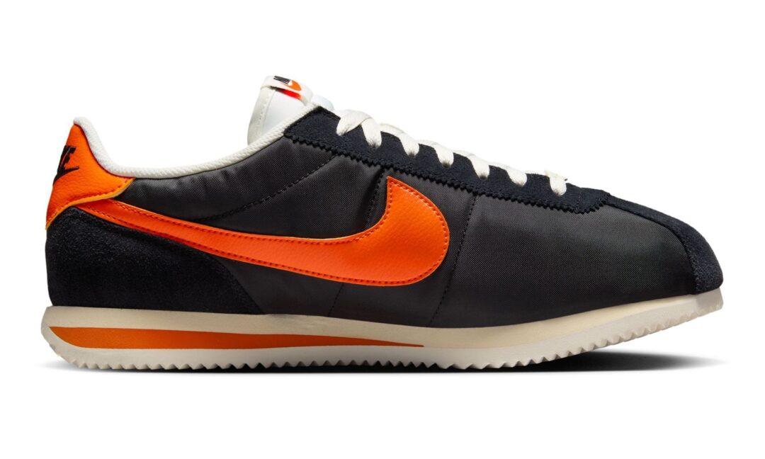 【2025年 発売】NIKE CORTEZ TXT “Black/Safety Orange” (ナイキ コルテッツ テキスタイル “ブラック/セフティオレンジ”) [HF0263-003]