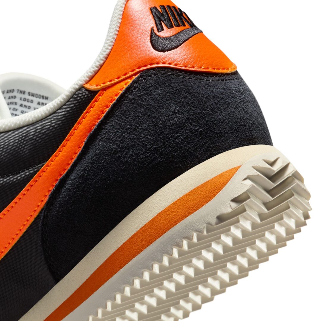 【2025年 発売】NIKE CORTEZ TXT “Black/Safety Orange” (ナイキ コルテッツ テキスタイル “ブラック/セフティオレンジ”) [HF0263-003]