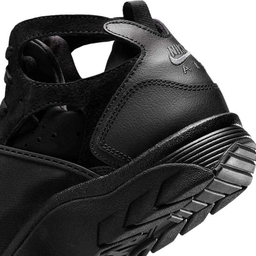 【2025年 発売予定】NIKE AIR TRAINER HUARACHE “Triple Black” (ナイキ エア トレーナー ハラチ “トリプルブラック”) [IB0497-002]