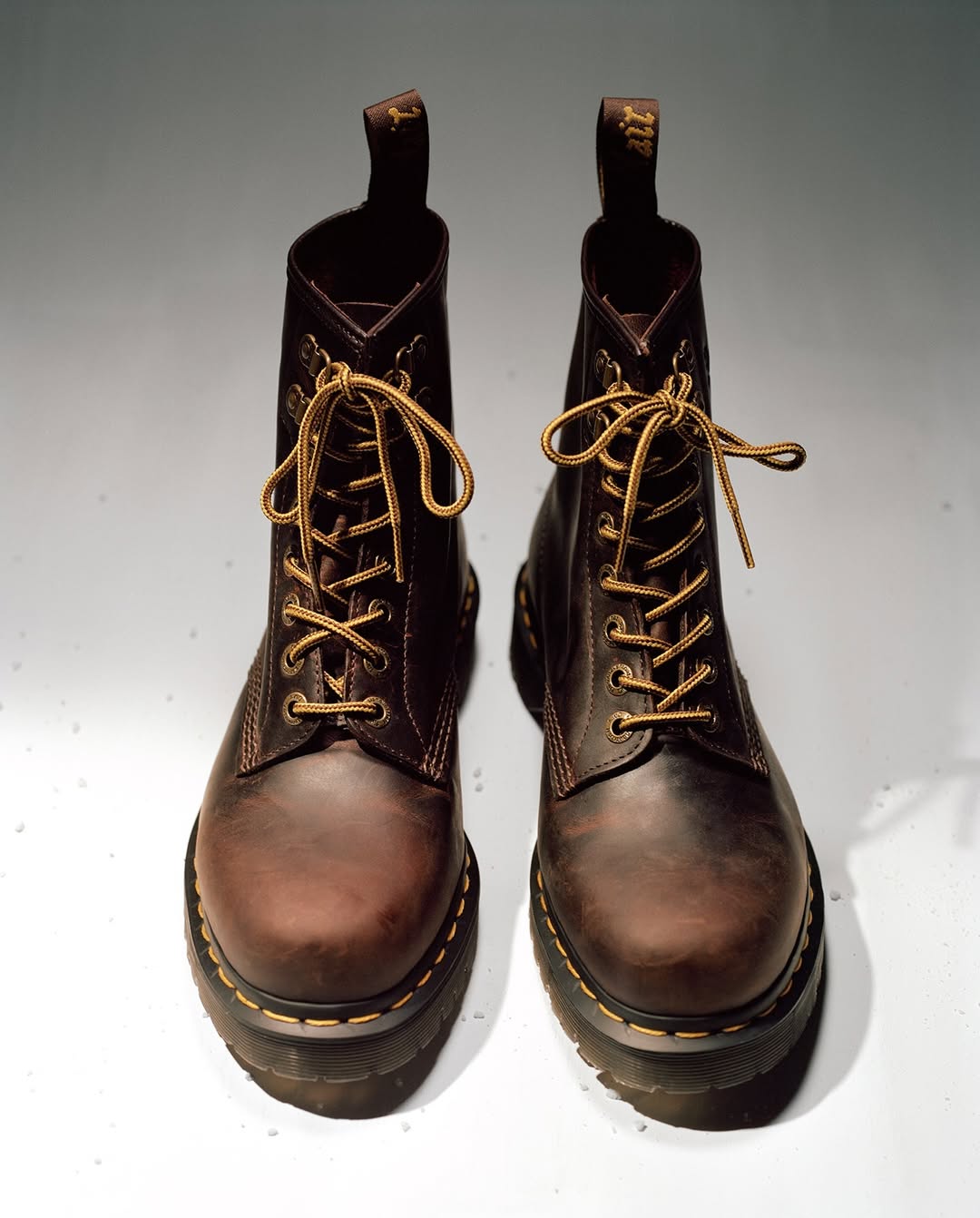 【2025年 1/24 発売】thisisneverthat × Dr. Martens コラボレーション (ディスイズネバーザット ドクターマーチン)