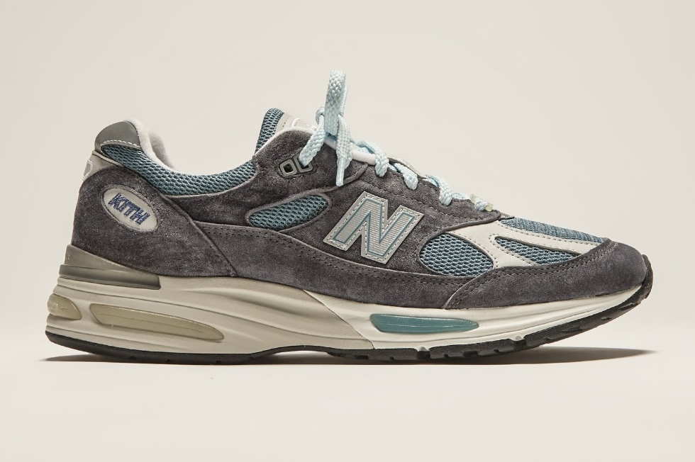 【2025年 3/21 発売予定】KITH x New Balance U991v2 Made in UK “Steel Blue” (キス ニューバランス)