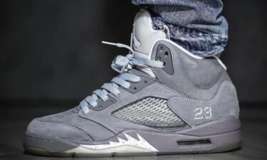 【2026年 復刻予定】NIKE AIR JORDAN 5 RETRO “Wolf Grey” (ナイキ エア ジョーダン 5 レトロ “ウルフグレー”)