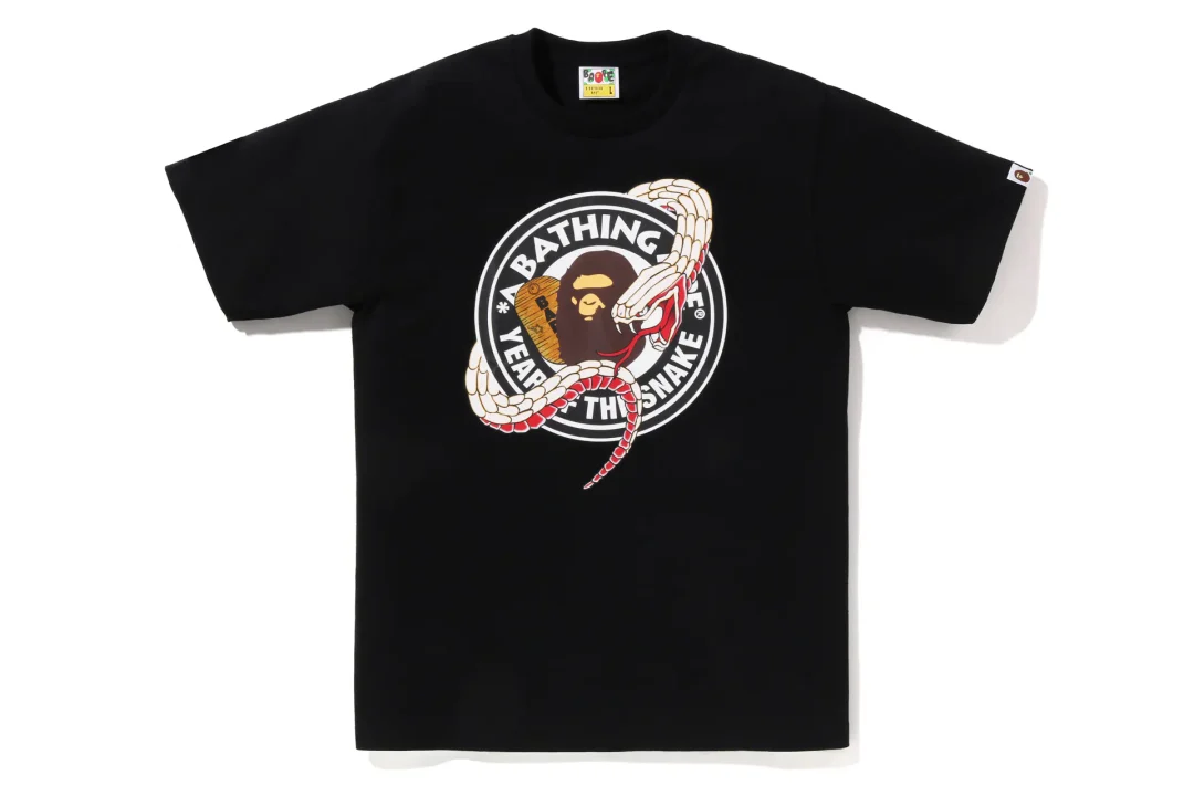 A BATHING APE「YEAR OF THE SNAKE TEE」が2025年 1/25 発売 (ア ベイシング エイプ)