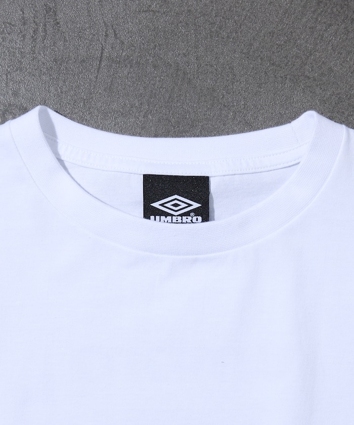 オンライン限定 PUBLUX × UMBRO コラボ 2025 SS “バックプリントクルーネックTee” (パブリュクス アンブロ)