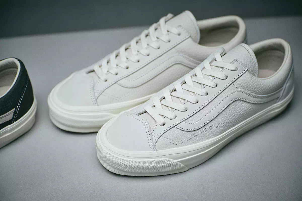 【2025年 2/22 発売】VANS PREMIUM PREMIUM OLD SKOOL 36 “Le Marais White/Le Marais Black” (バンズ プレミアム オールドスクール) [VN000D57WHT/VN000D57BLK]