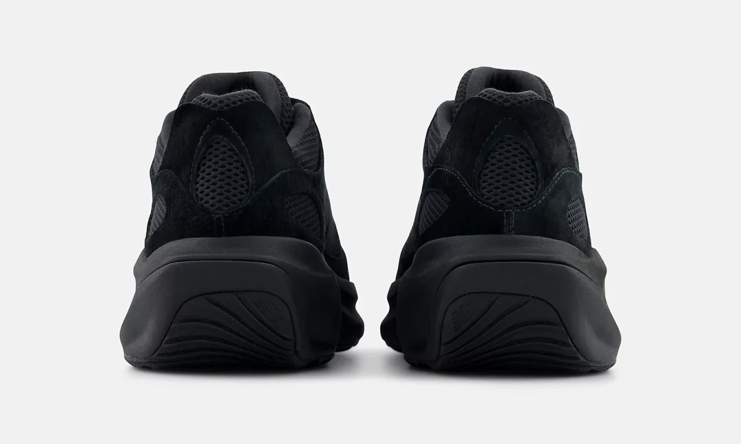 【2025年 発売】New Balance WARPED RUNNER UWRPDTBA “Triple Black” (ニューバランス ワープドランナー)