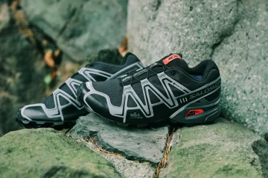 【2025年 2/14 発売】SALOMON SPEEDCROSS 3 GORE-TEX “Black/Asphalt/Scarlet” (サロモン スピードクロス) [L47731700]