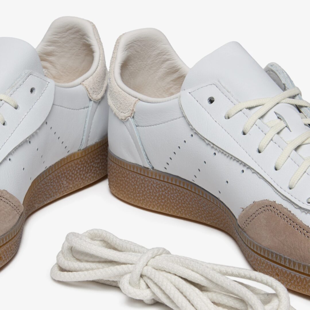 【2025年 3/1 発売】Invincible x adidas Originals HANDBALL SPEZIAL “Crystal White” (インヴィンシブル アディダス オリジナルス ハンドボール スペツィアル) [JQ2376]