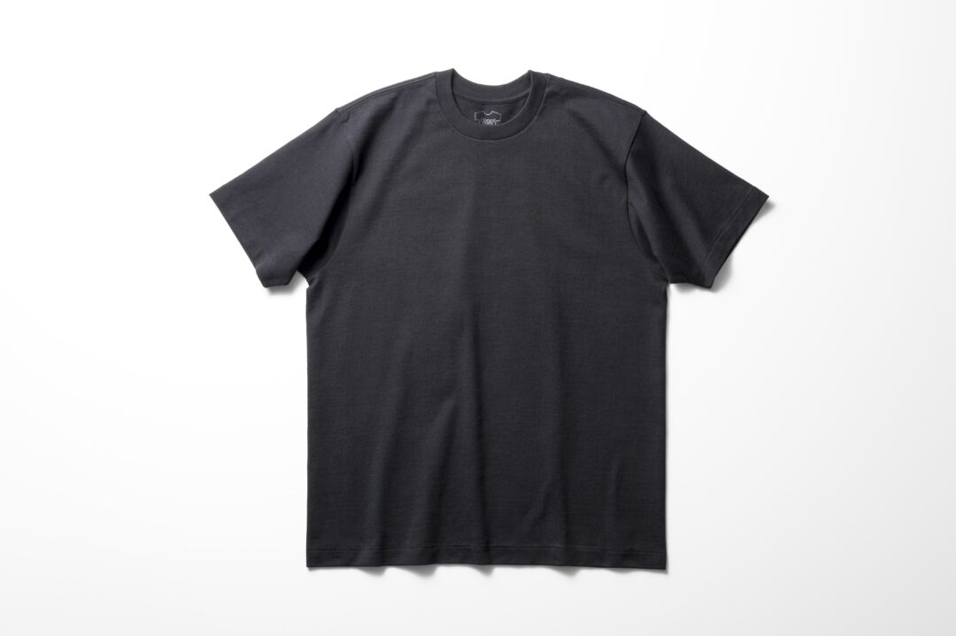 ヘインズから「最高の白T」に続く「最高の黒T」”THE BEST OF BLACK-T”「Hanes T-SHIRTS KURO」が2025年 2月下旬 発売 (Hanes)