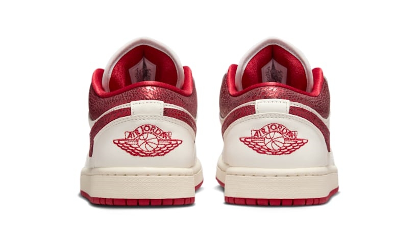 【2025年 発売予定】NIKE W AIR JORDAN 1 LOW SE “Cracked Leather/Sail/Varsity Red” (ナイキ エア ジョーダン 1 ロー “クラックレザー/セイル/バーシティレッド″) [HJ9338-106]