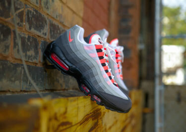 【2025年 発売予定】NIKE AIR MAX 95 BIG BUBBLE "Black/Solar Red" (ナイキ エア マックス 95 ビッグバブル "ブラック/ソーラーレッド") [HM4740-006]