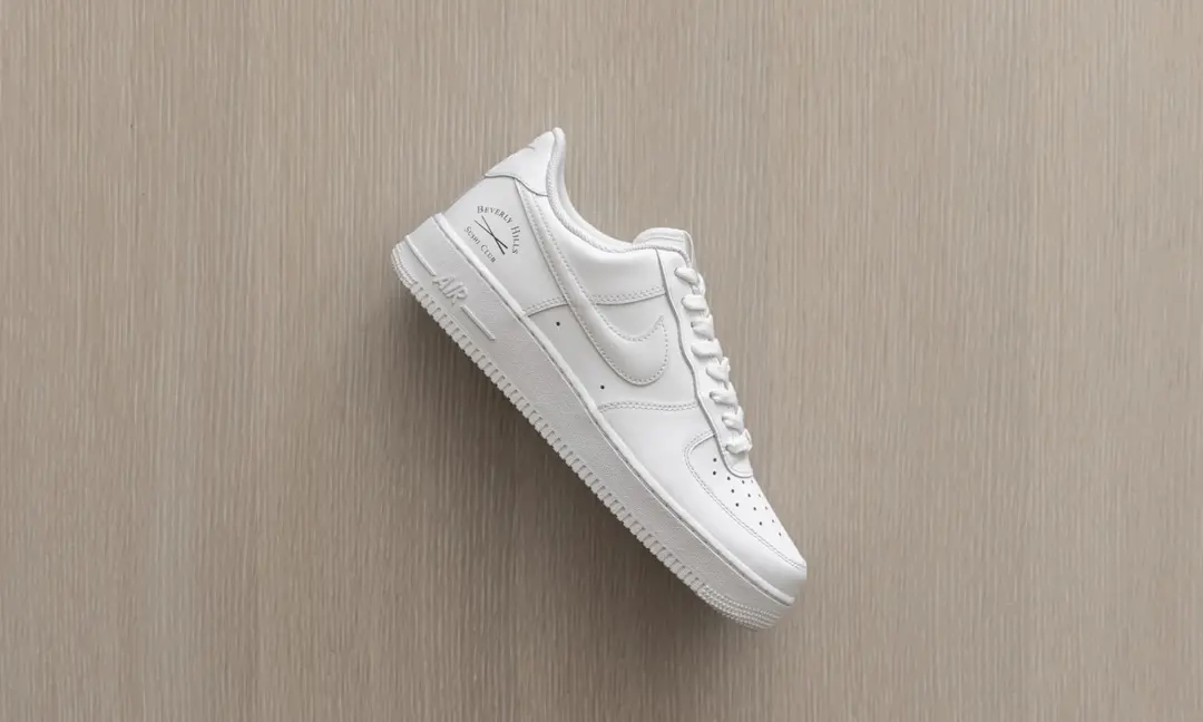 【2025年 秋 発売予定】Sushi Club × NIKE AIR FORCE 1 LOW “White/Summit White” (スシクラブ ナイキ エア フォース 1 ロー “ホワイト/サミットホワイト”) [II6234-100]