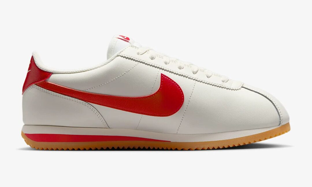 【2025年 2/10 発売】NIKE CORTEZ “Sail/Gum Yellow/University Red” (ナイキ コルテッツ “セイル/ガムイエロー/ユニバーシティレッド”) [DM4044-110]