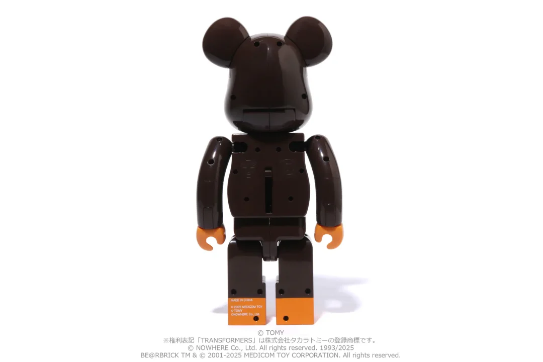 トランスフォームする、A BATHING APE × TRANSFORMERS × BE@RBRICK「ABC CAMO SHARK CONVOY & BABY MILO CONVOY」が2025年 3/22 発売 (ア ベイシング エイプ トランスフォーマー ベアブリック)