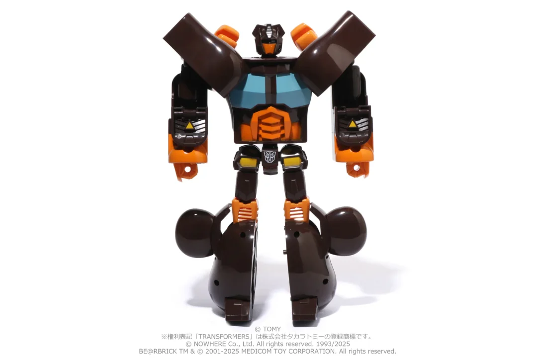 トランスフォームする、A BATHING APE × TRANSFORMERS × BE@RBRICK「ABC CAMO SHARK CONVOY & BABY MILO CONVOY」が2025年 3/22 発売 (ア ベイシング エイプ トランスフォーマー ベアブリック)