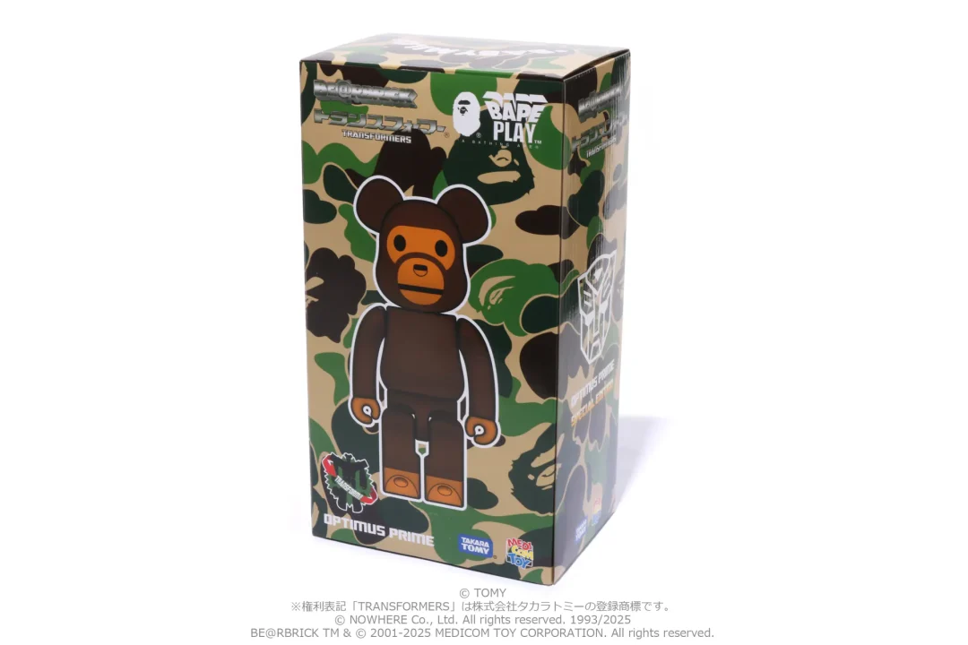 トランスフォームする、A BATHING APE × TRANSFORMERS × BE@RBRICK「ABC CAMO SHARK CONVOY & BABY MILO CONVOY」が2025年 3/22 発売 (ア ベイシング エイプ トランスフォーマー ベアブリック)