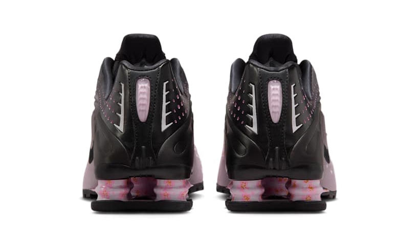 【2025年 発売予定】NIKE SHOX R4 “Sakura/Regal Pink/Black” (ナイキ ショックス “サクラ/リーガルピンク/ブラック”) [IB8872-600]