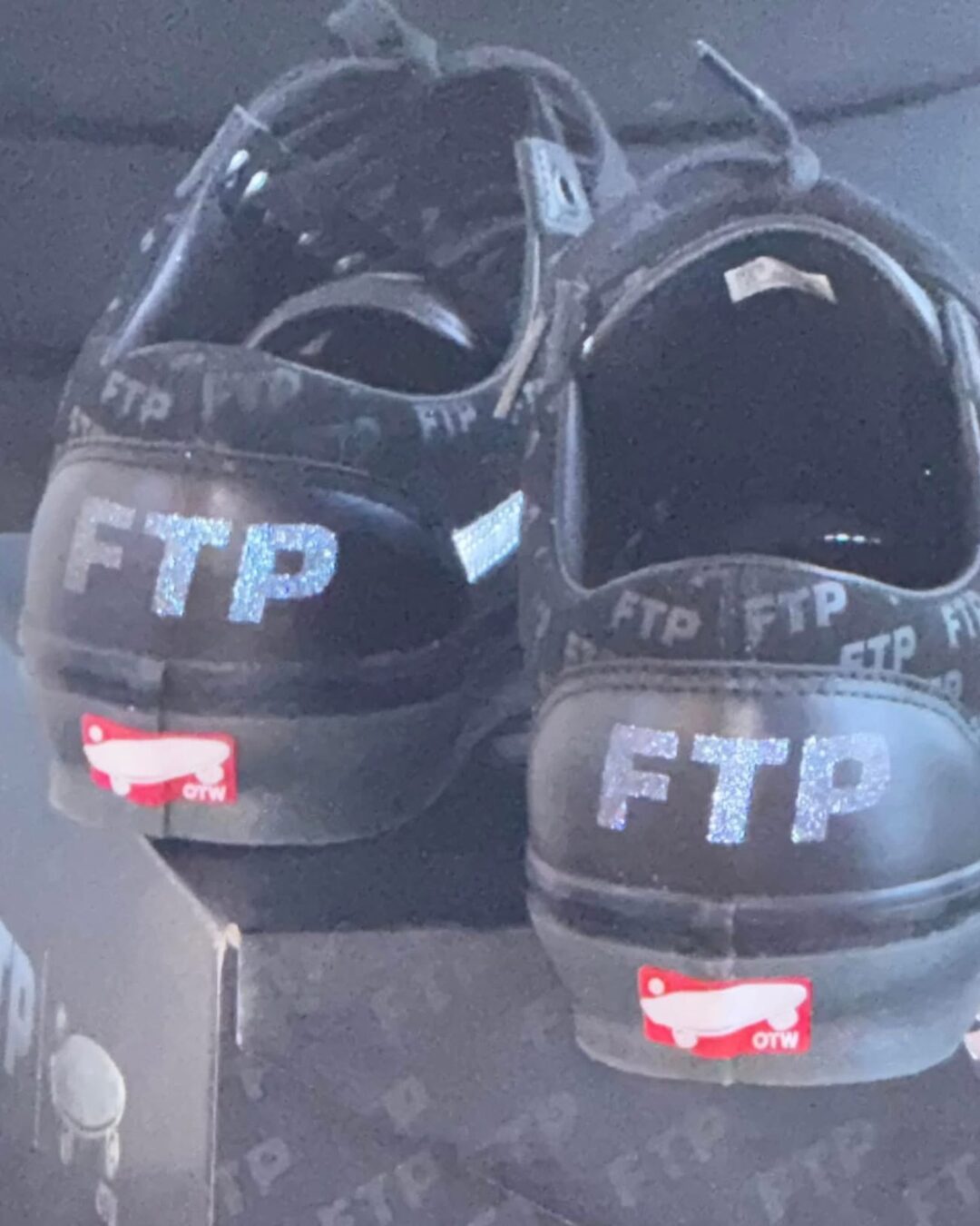 VANS × FUCKTHEPOPULATION (FTP) OLD SKOOLが近日発売予定 (バンズ ファック ザ ポピュレーション オールドスクール)