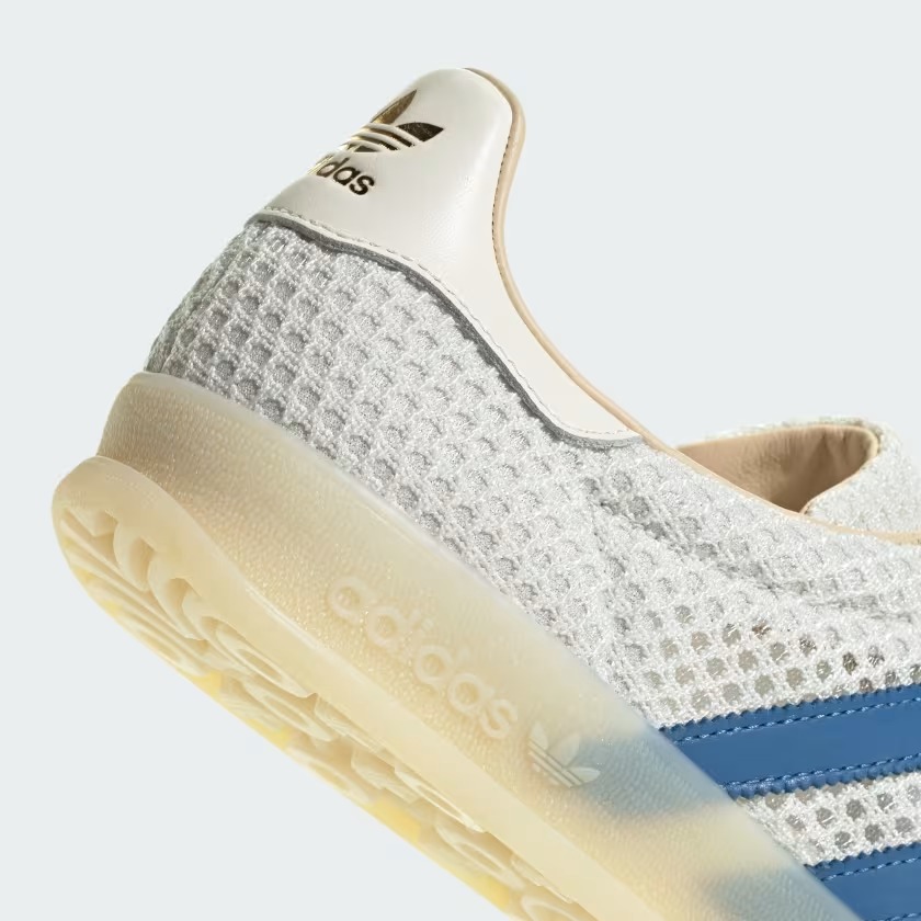 【2025年 3/20 発売】adidas Originals GAZELLE INDOOR “Off White/Focus Blue” (アディダス オリジナルス ガゼル インドア) [JH5419]