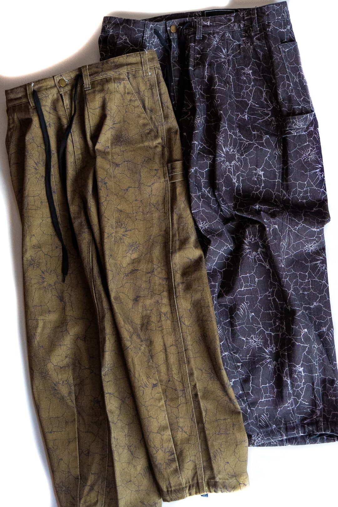 【抽選販売】S.W.U.N “CRACKED SNAKESKIN PANTS” 2カラー (エスダブルユーエヌ “クラックド スネークスキン パンツ”)