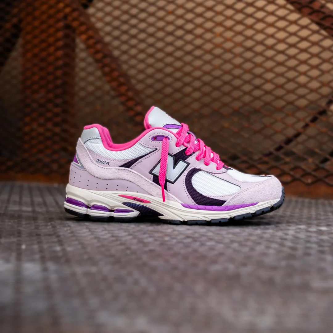 【2025年 発売】New Balance U2002 RTB “Twilight Haze/Passion Fruit/Dragon Berry” (ニューバランス) [U2002RTB]