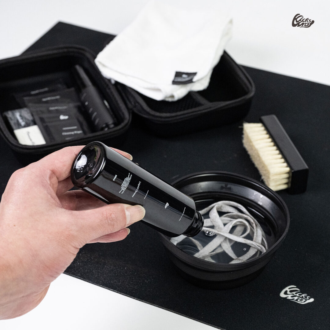 KicksWrapから最新オリジナルシューケアキット「Professional Shoe Care Kit」と濃縮液体タイプクリーナー「Liquid Cleaner 200ml」が2025年 3/20 19:00~先行予約 (キックスラップ)