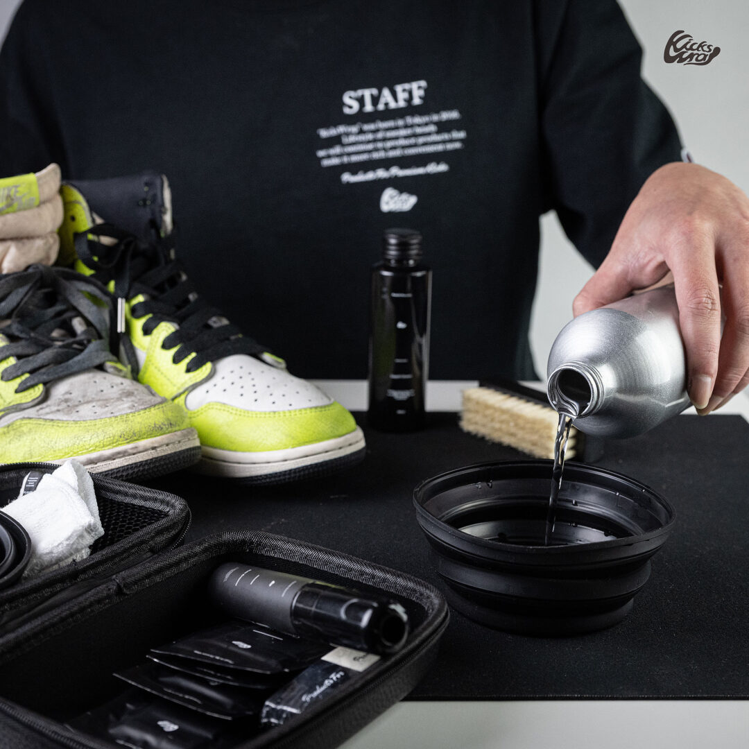 KicksWrapから最新オリジナルシューケアキット「Professional Shoe Care Kit」と濃縮液体タイプクリーナー「Liquid Cleaner 200ml」が2025年 3/20 19:00~先行予約 (キックスラップ)